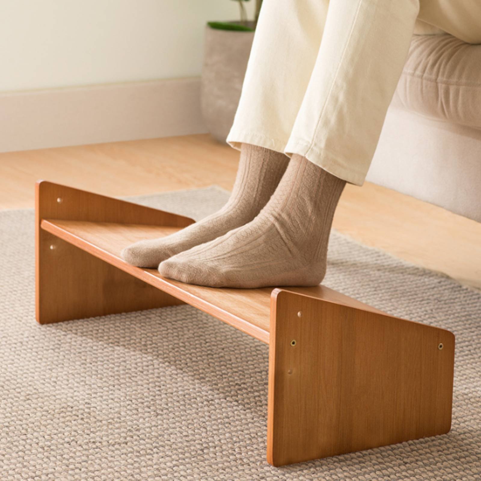 Sandaran Kaki di Bawah Meja Pe - Office Furniture And Desks ulasan dan harga